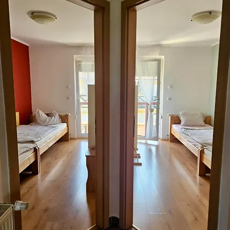 Zamárdi Apartman Apartamento